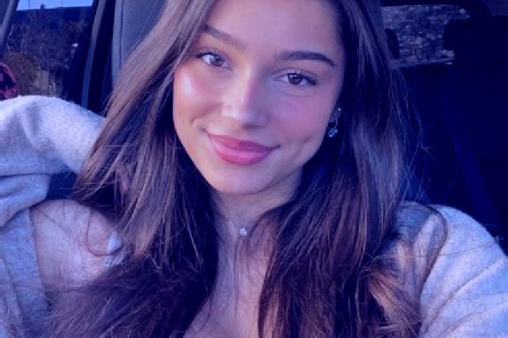 Alice, 37, a brunette blue-eyed ebony companion based in Toyoura. Offering Couples, GFE, Massage, Party Girl. Available for incall and outcall, overnight boo...