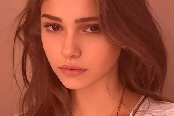 Alice, 37, a chestnut brown-eyed slavic companion based in Chino. Offering Overnight, CIM, Roleplay, GFE. Available for incall and outcall, day and evening d...