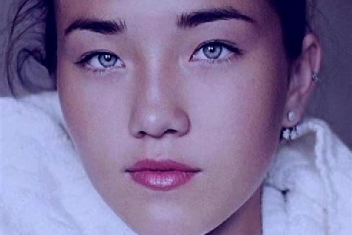Alice, 37, a chestnut grey-eyed caucasian companion based in Jauregui. Offering Striptease, Travel Companion, Prostate Massage. Available for incall and outc...
