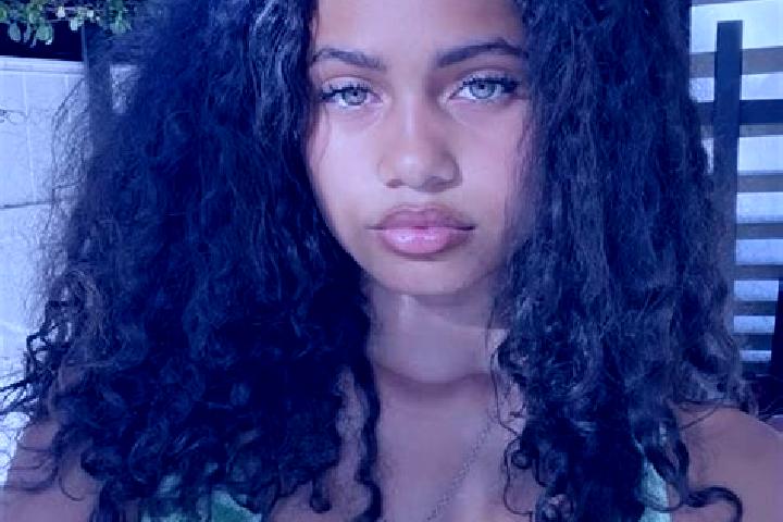 Alice, 37, a red green-eyed mixed companion based in Guisa. Offering A-Level, 69, GFE, Party Girl. Available for incall and outcall, day and evening dates.