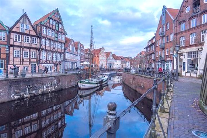 Alice, 37 — Escort in Butjadingen, Germany