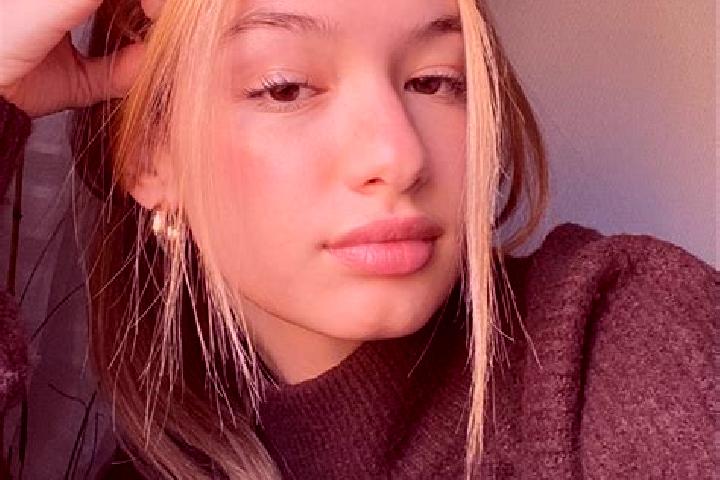 Alice, 38, a blonde brown-eyed mediterranean companion based in Volos. Offering Roleplay, A-Level, Domination, OWO. Available for incall and outcall, day and...