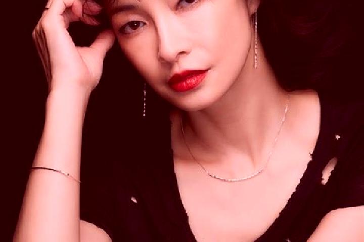 Alice, 38 — Escort in Hatogaya-honcho, Japan