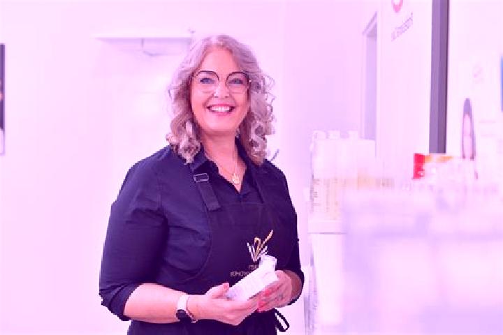 Alice, 38 — Escort in Leeheim, Germany