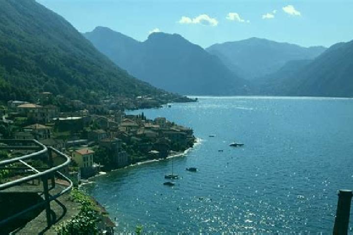 Alice, 38 — Escort in Lezzeno, Italy