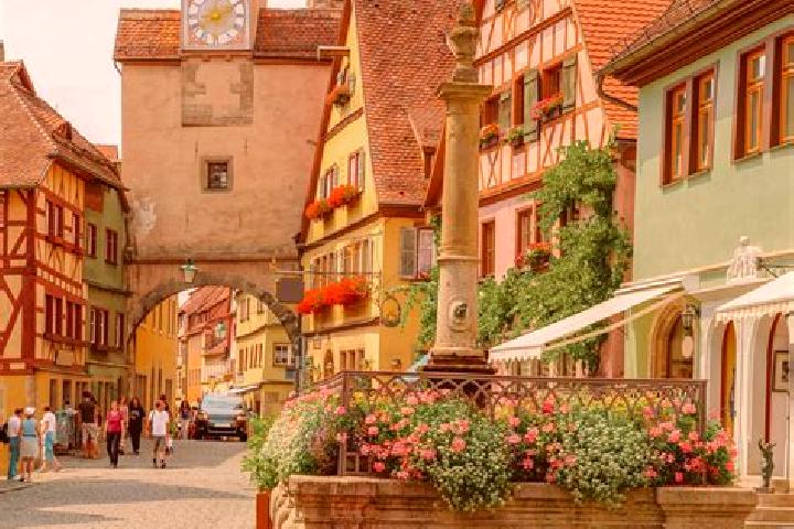 Alice, 38 — Escort in Niederschoena, Germany