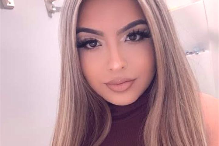 Alice, 39, a blonde dark-eyed latina companion based in Antang. Offering Overnight, Roleplay, Deep French Kissing, Couples, Striptease. Available for incall ...