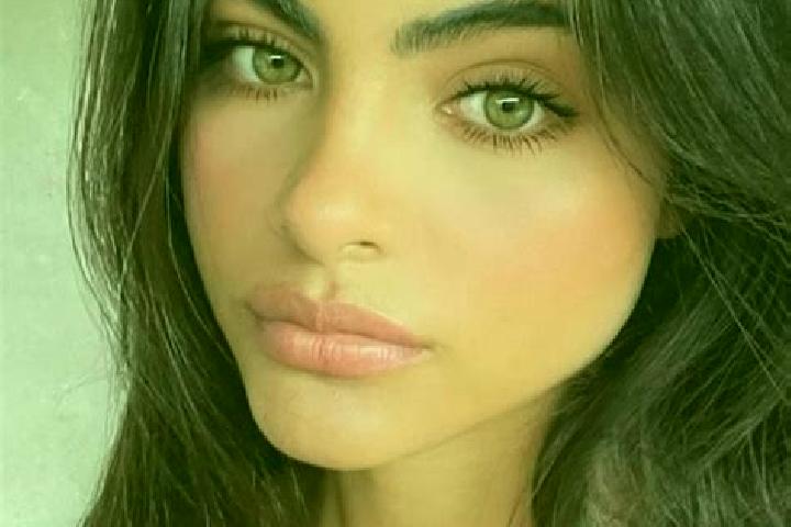 Alice, 39, a brunette green-eyed latina companion based in Konyar. Offering Overnight, Dinner Date, Domination, Tantra. Available for incall and outcall, day...