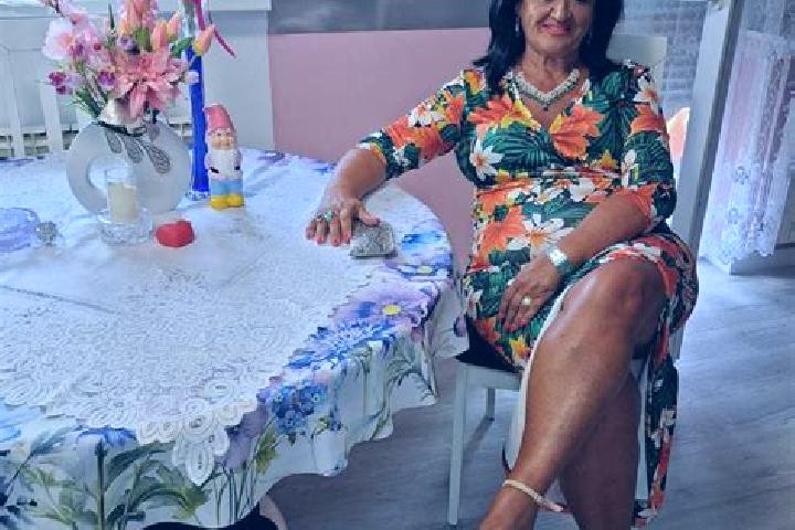 Alice, 39 — Escort in Dubravka, Slovakia