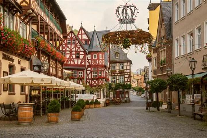 Alice, 39 — Escort in Weil am Rhein, Germany