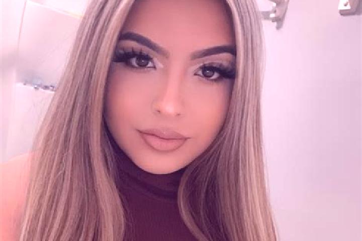 Amelia, 20, a blonde amber-eyed latina companion based in Moncestino. Offering Erotic Massage, Striptease, Couples. Available for incall and outcall, overnig...
