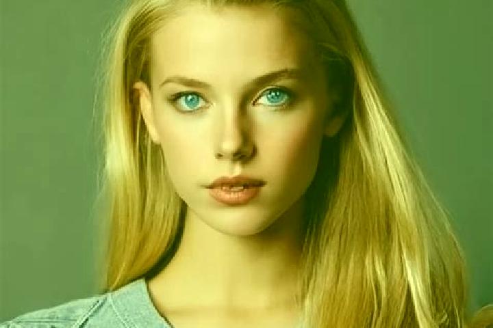 Amelia, 20, a blonde grey-eyed mixed companion based in La Paragua. Offering Duos, OWO, Massage. Available for incall and outcall, overnight bookings available.