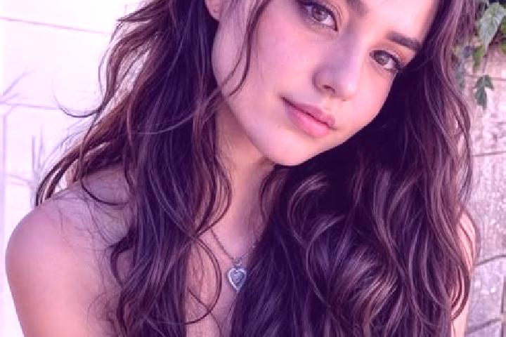 Amelia, 20, a brunette hazel-eyed ebony companion based in Guabas Arriba. Offering Duos, OWO, GFE. Available for incall and outcall, overnight bookings avail...