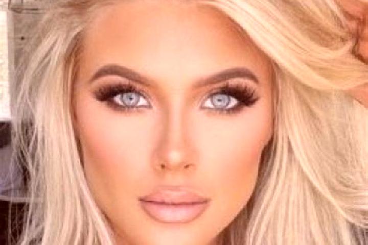 Amelia, 20, a platinum blonde grey-eyed european companion based in Geichlingen. Offering Roleplay, Domination, 69, Girlfriend Experience. Available for inca...