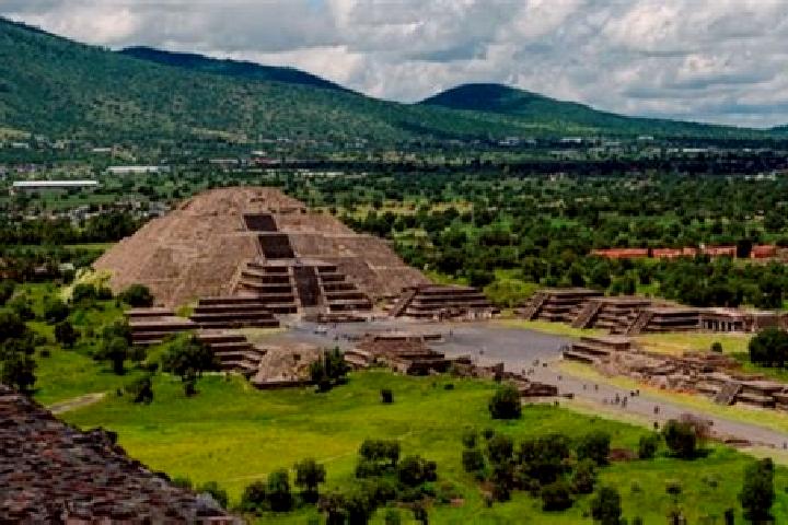 Amelia, 20 — Escort in Teotihuacan de Arista, Mexico