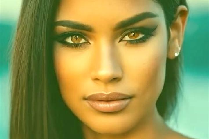 Amelia, 21, a black dark-eyed latina companion based in Valbrona. Offering BDSM, Couples, A-Level, Duos. Available for incall and outcall, day and evening da...