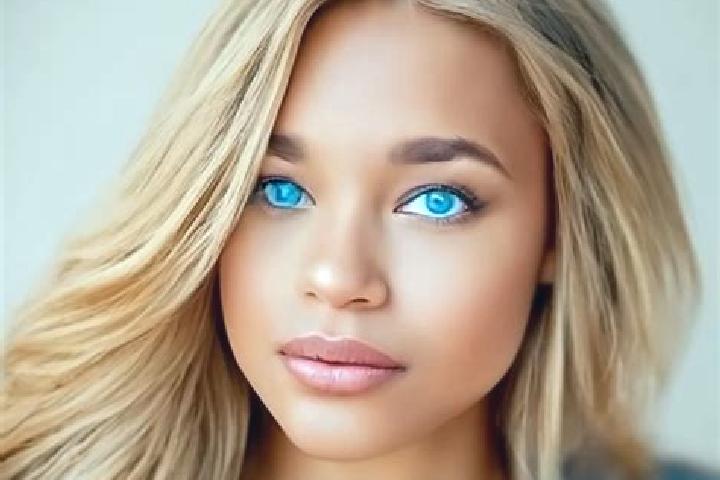 Amelia, 21, a blonde blue-eyed latina companion based in Ezillo. Offering Couples, Duos, Roleplay, Girlfriend Experience. Available for incall and outcall, o...