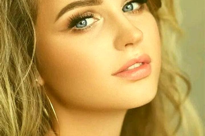 Amelia, 21, a dark blonde blue-eyed european companion based in Muana. Offering Dinner Date, Erotic Massage, GFE. Available for incall and outcall, day and e...
