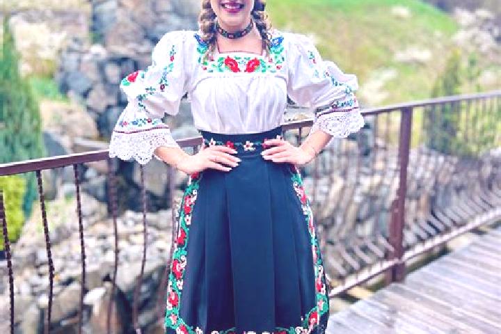 Amelia, 21 — Escort in Iadara, Romania