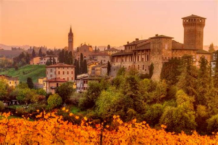 Amelia, 21 — Escort in Levizzano Rangone, Italy