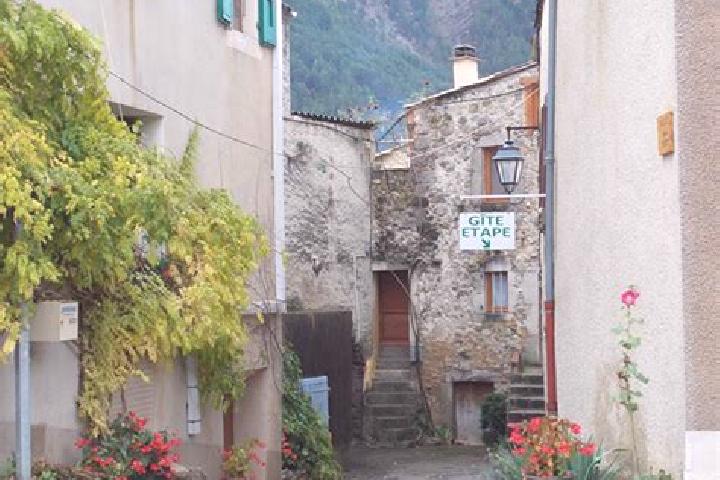 Amelia, 21 — Escort in Luc-en-Diois, France