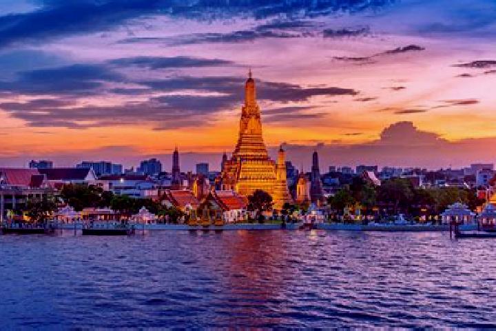 Amelia, 21 — Escort in Uttaradit, Thailand