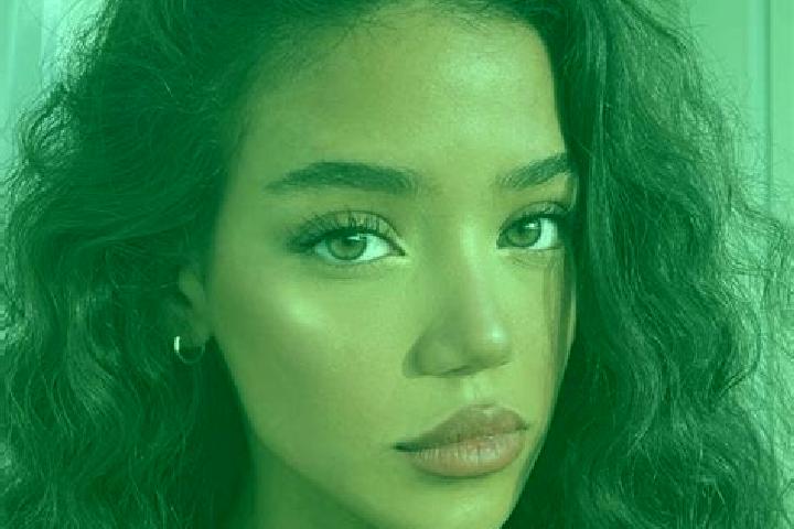 Amelia, 22, a black brown-eyed european companion based in Spormaggiore. Offering Duos, Tantra, Overnight. Available for incall and outcall, overnight bookin...