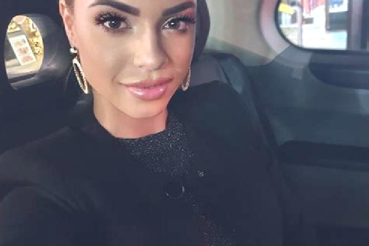 Amelia, 22, a red dark-eyed caribbean companion based in Torre Pellice. Offering CIM, Domination, A-Level, Dinner Date. Available for incall and outcall, day...