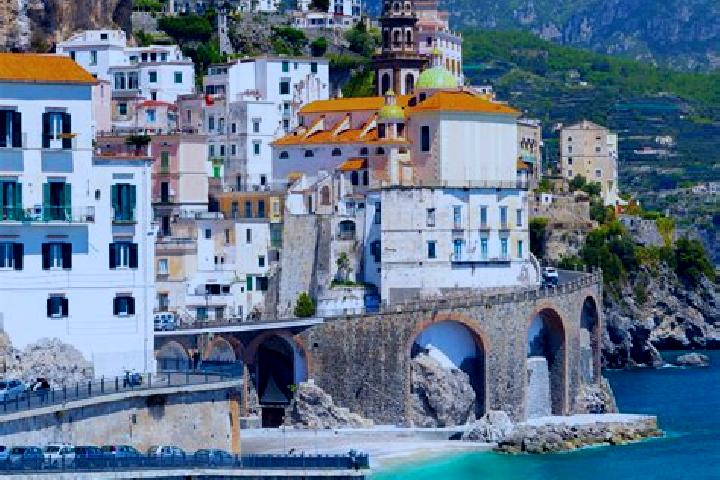 Amelia, 22 — Escort in Bajardo, Italy