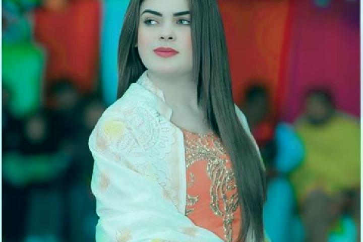 Amelia, 22 — Escort in Kamar Mushani, Pakistan