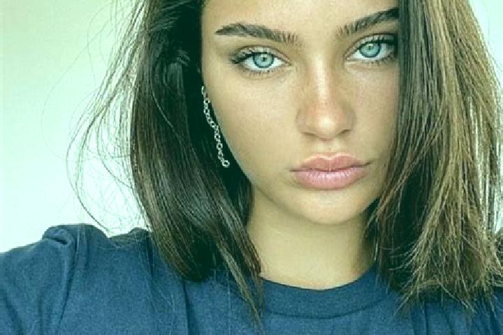 Amelia, 23, a brunette dark-eyed indian companion based in Horgau. Offering Massage, Girlfriend Experience, Dinner Date. Available for incall and outcall, ov...
