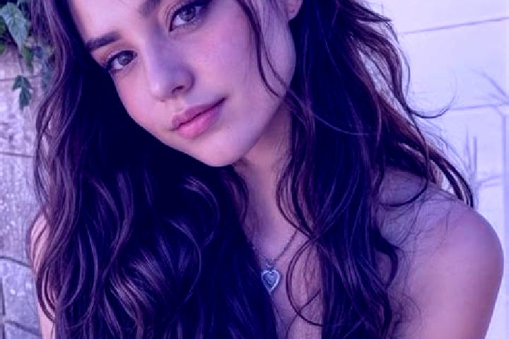 Amelia, 23, a brunette hazel-eyed caucasian companion based in Sverzov. Offering Tantra, Striptease, Massage. Available for incall and outcall, overnight boo...