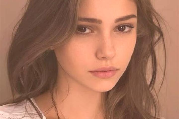 Amelia, 23, a chestnut hazel-eyed slavic companion based in Mudhol. Offering Travel Companion, Prostate Massage, BDSM, Domination, Roleplay. Available for in...