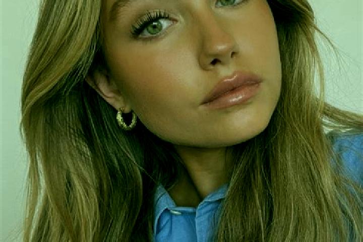 Amelia, 23, a dark blonde green-eyed ebony companion based in Le Passage. Offering GFE, Deep French Kissing, Erotic Massage. Available for incall and outcall...