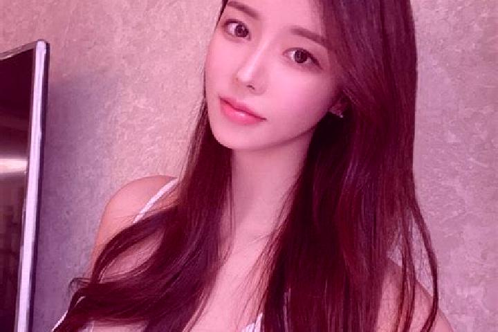 Amelia, 24 — Escort in Simwon, South Korea