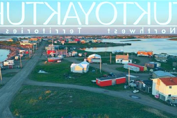 Amelia, 24 — Escort in Tuktoyaktuk, Canada