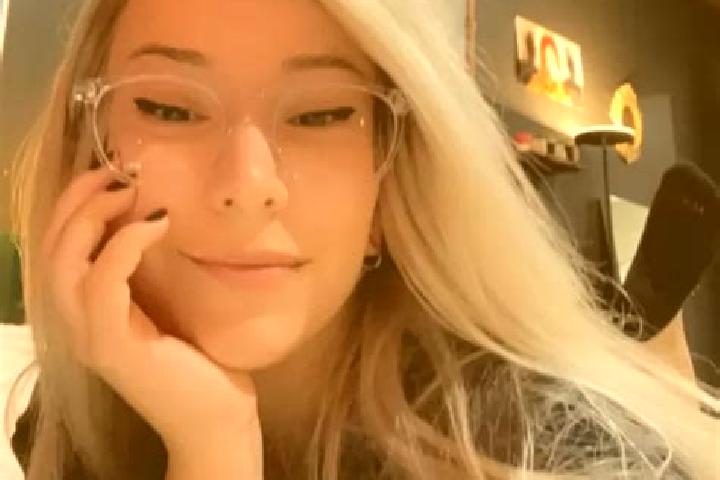 Amelia, 25, a blonde grey-eyed caucasian companion based in San Cipriano Picentino. Offering CIM, Dinner Date, BDSM, Duos. Available for incall and outcall, ...