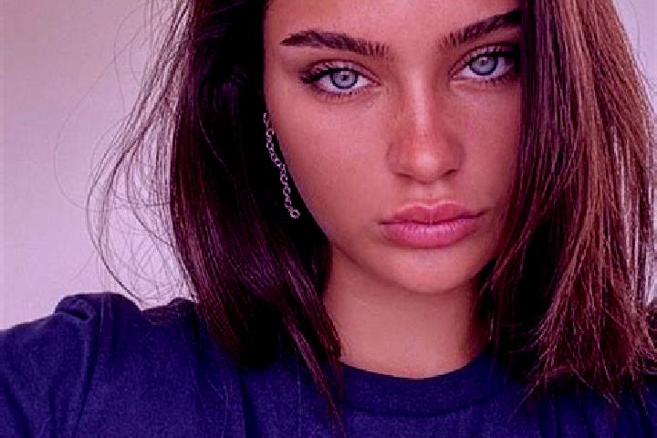 Amelia, 25, a brunette dark-eyed caucasian companion based in Colima. Offering Massage, Overnight, Travel Companion, OWO, Duos. Available for incall and outc...