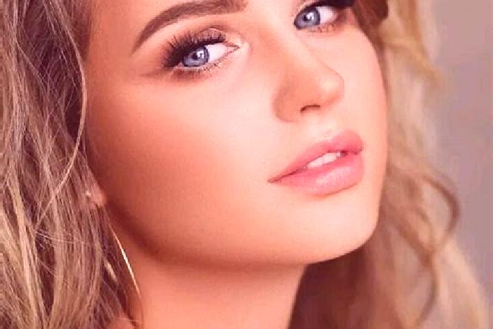 Amelia, 25, a dark blonde blue-eyed mediterranean companion based in Fayid. Offering GFE, 69, Travel Companion, Duos, Tantra. Available for incall and outcal...