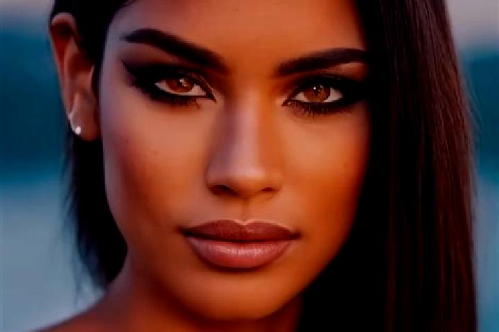 Amelia, 25, a dark blonde brown-eyed latina companion based in Yapo Kouakoukro. Offering Deep French Kissing, Girlfriend Experience, Overnight, GFE, Dominati...