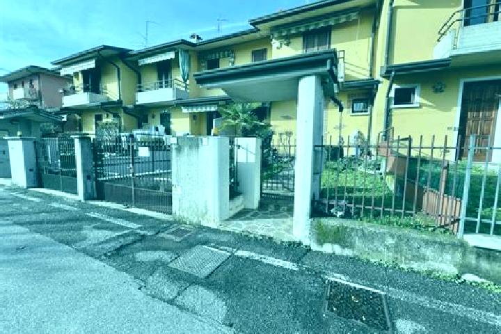 Amelia, 25 — Escort in Castelcovati, Italy