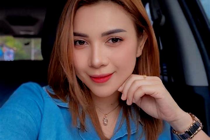Amelia, 25 — Escort in Kefamenanu, Indonesia