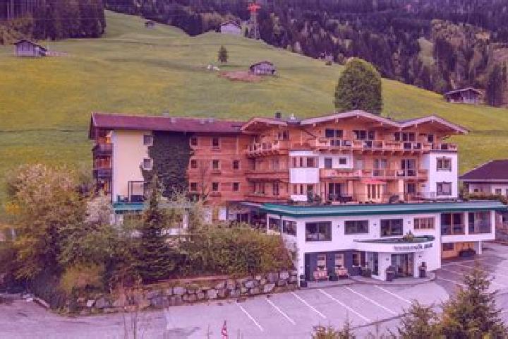 Amelia, 25 — Escort in Untertauern, Austria