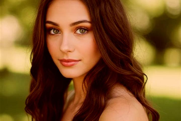 Amelia, 26, a brunette hazel-eyed indian companion based in Moglice. Offering Party Girl, OWO, A-Level, Duos. Available for incall and outcall, overnight boo...