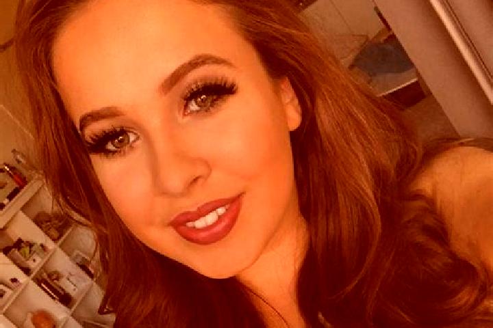 Amelia, 26, a dark blonde amber-eyed slavic companion based in El Escanito. Offering BDSM, Fetish, Girlfriend Experience, 69, Dinner Date. Available for inca...