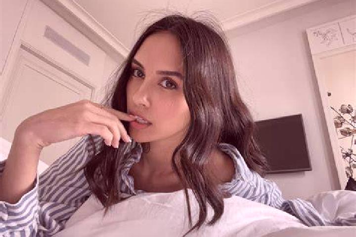Amelia, 26, a red grey-eyed mediterranean companion based in Mulayh. Offering Party Girl, Girlfriend Experience, 69, Travel Companion. Available for incall a...