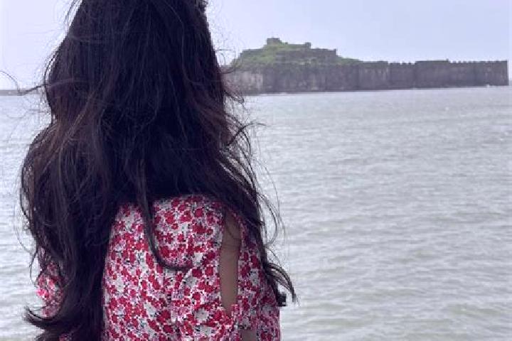Amelia, 26 — Escort in Murud, India