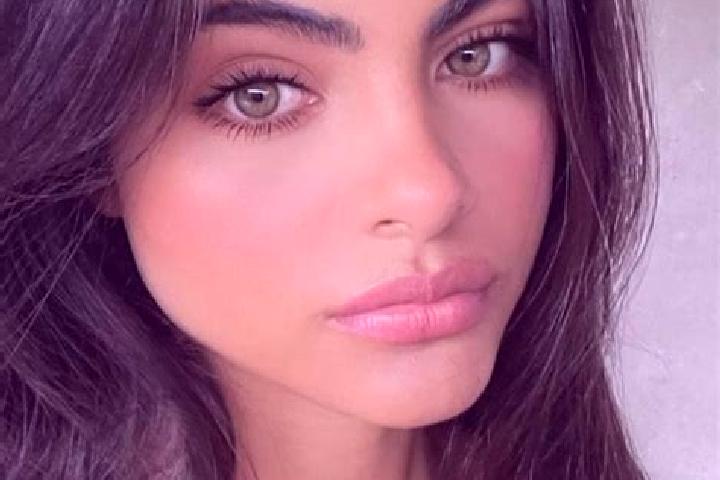 Amelia, 27, a brunette grey-eyed caucasian companion based in Santa Cristina. Offering 69, Prostate Massage, Couples. Available for incall and outcall, overn...