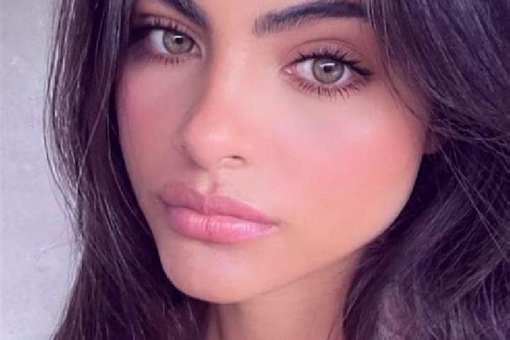 Amelia, 27, a brunette grey-eyed middle eastern companion based in Leonovo. Offering GFE, Massage, A-Level. Available for incall and outcall, day and evening...