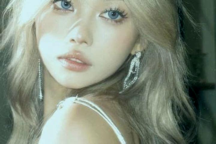 Amelia, 27, a platinum blonde hazel-eyed asian companion based in Mkoani. Offering OWO, Domination, Party Girl, Roleplay. Available for incall and outcall, o...